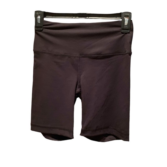 Yogalicious Lux Everyday 7 inch Short in Black - Picture 1 of 4